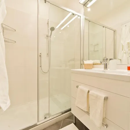 Lovely And For Two 10 Min Walk From St S Square Heaven Collection Appartement *